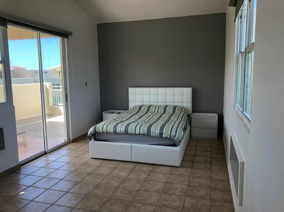 Haudimar Ph Beachfront Apt 4Br/3Bath Isabela Exterior foto