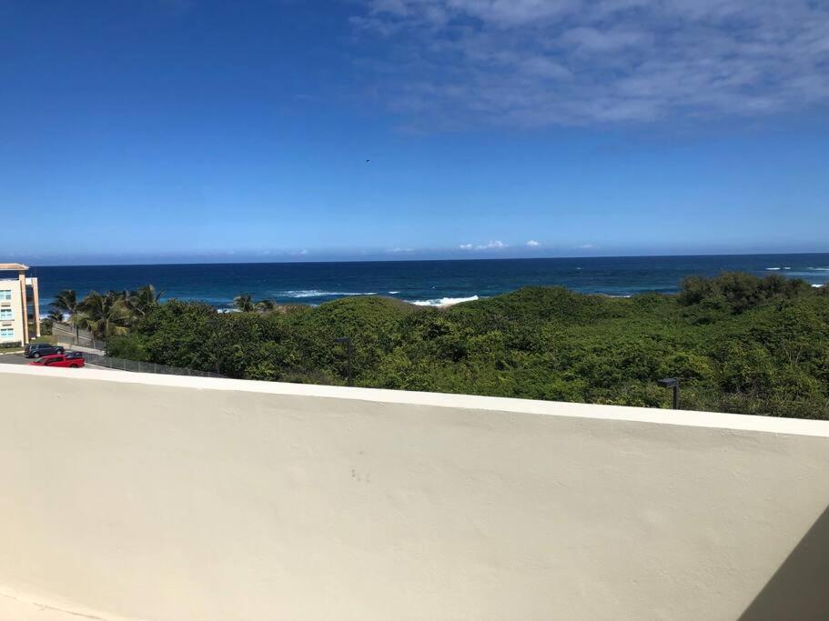 Haudimar Ph Beachfront Apt 4Br/3Bath Isabela Exterior foto